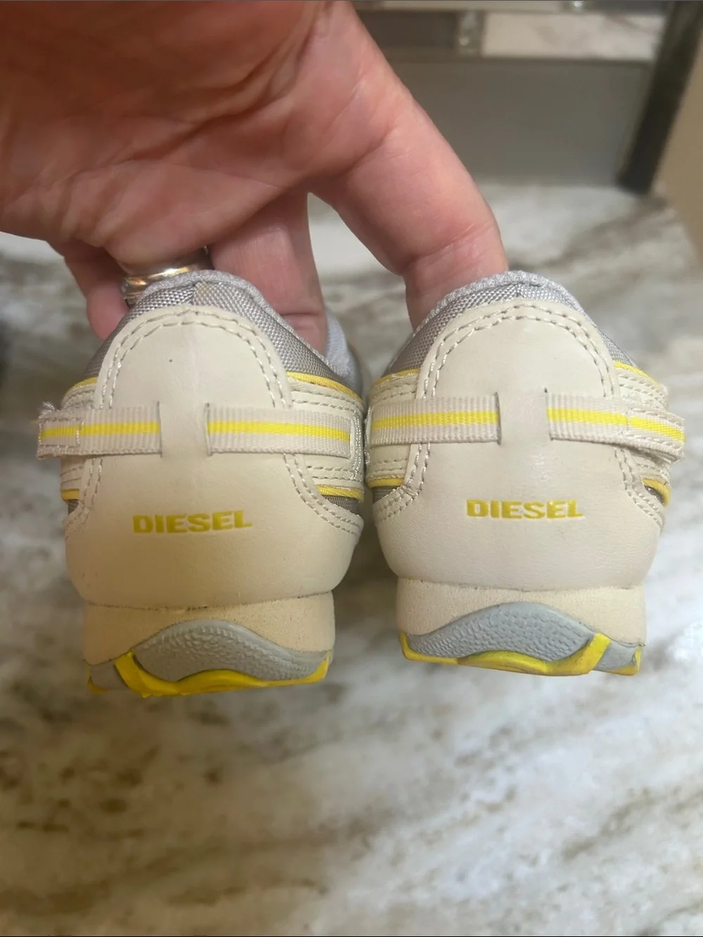 NEW DIESEL Unisex Yellow/ Ivory Leather DISCOVERY SNEAKERS SIZE 11 Kids school
